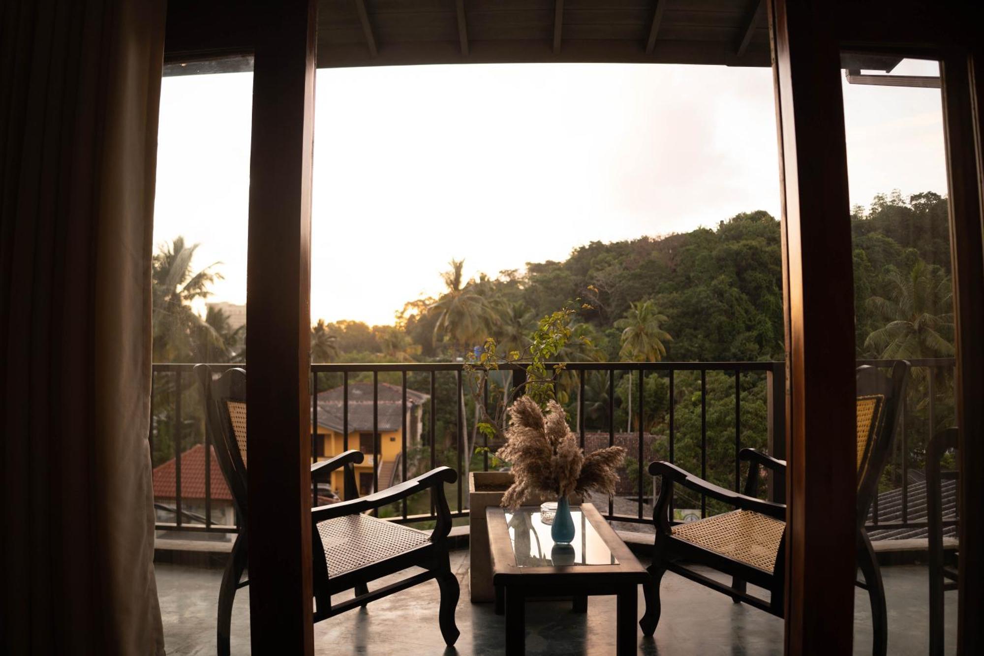Hotel Bay Watch Unawatuna Exterior photo